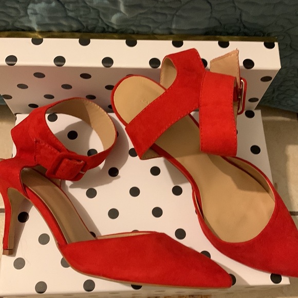 ZARA BASIC RED ANKLE STRAP HEELS - Picture 2 of 9